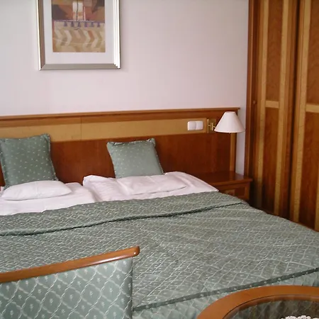 Palast Wellness Apartamento