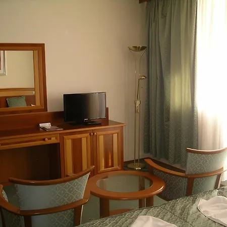 Palast Wellness Apartamento