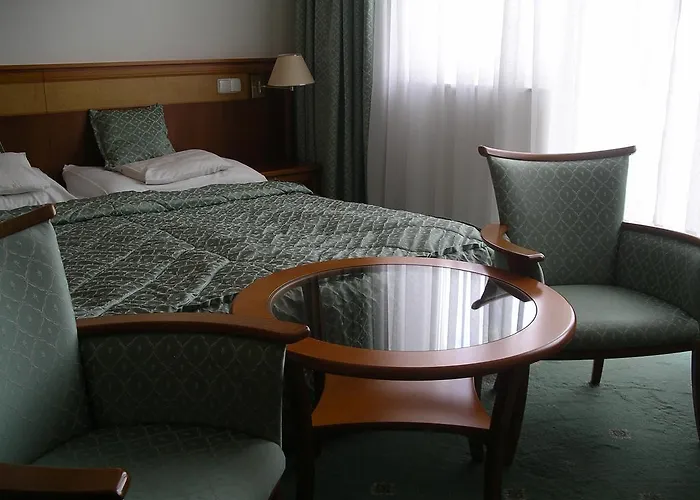 Palast Wellness Apartamento *