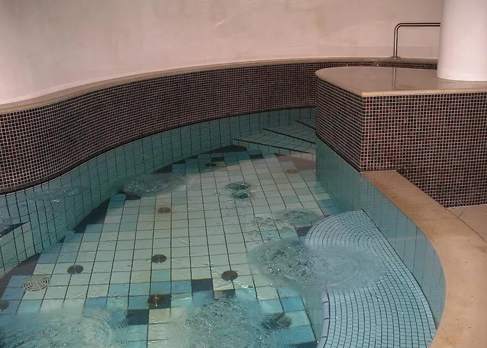 Palast Wellness Apartamento *