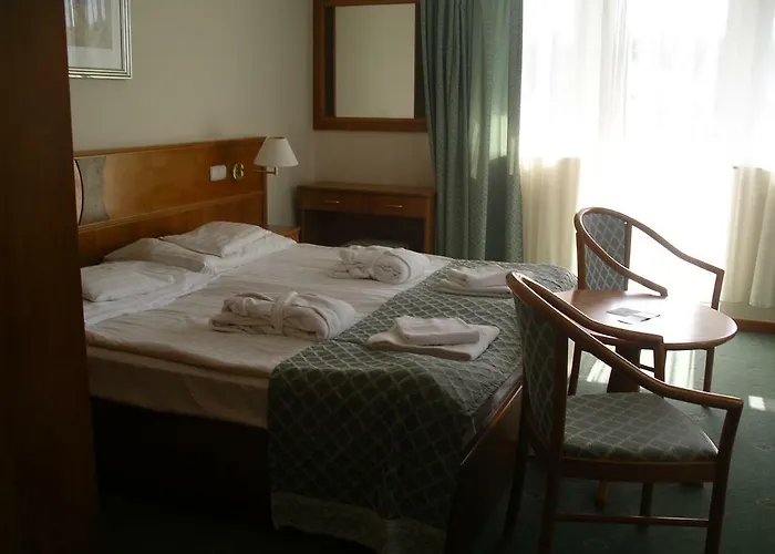 Palast Wellness Apartamento *